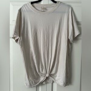 Calia by Carrie Underwood Short Sleeve Knotted Front White T-Shirt - Size XL